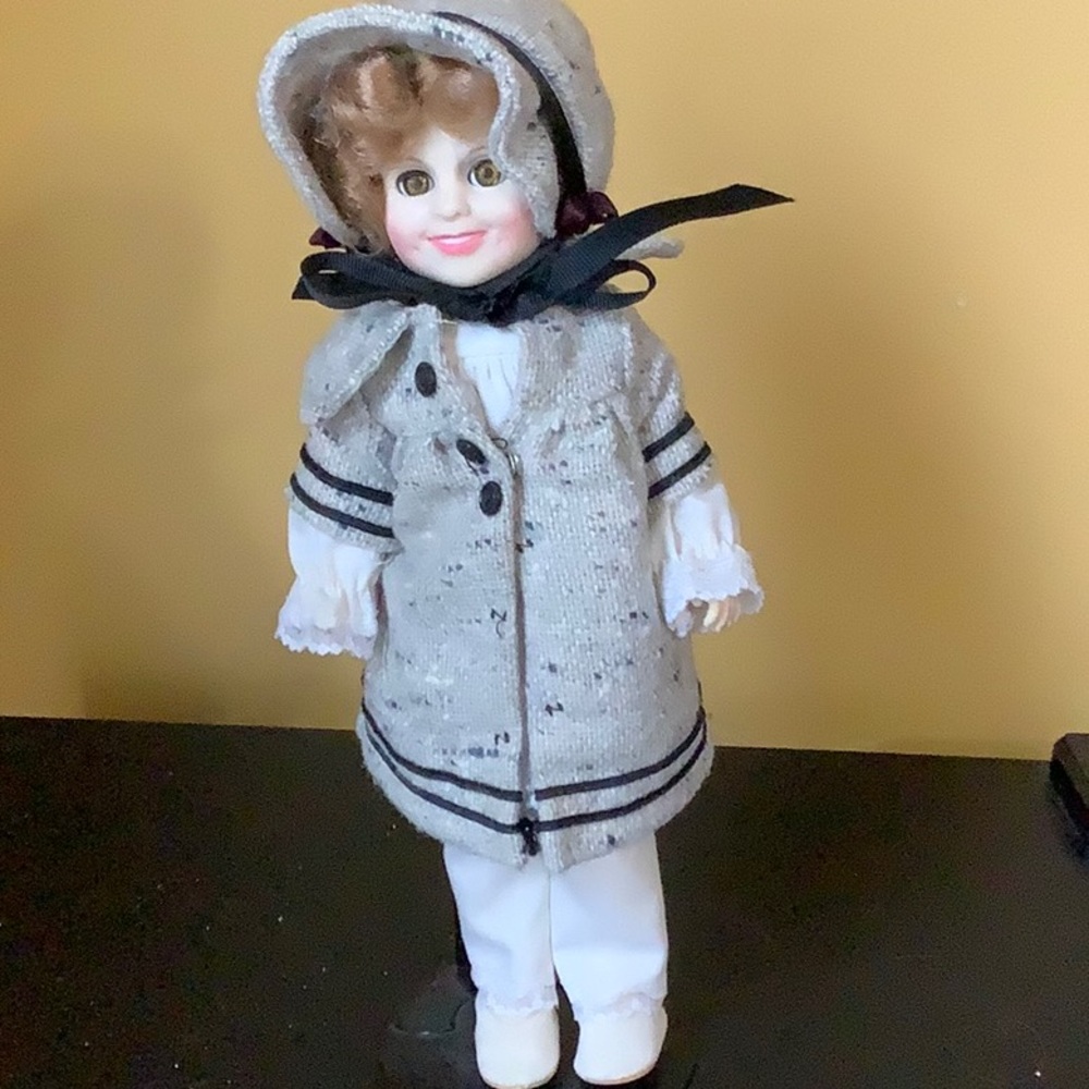 Ideal Doll Company Shirley Temple doll. Year unknown. Reproduction doll.